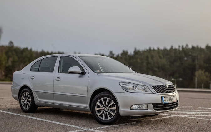 Skoda Octavia cena 22500 przebieg: 281155, rok produkcji 2010 z Gdynia małe 254